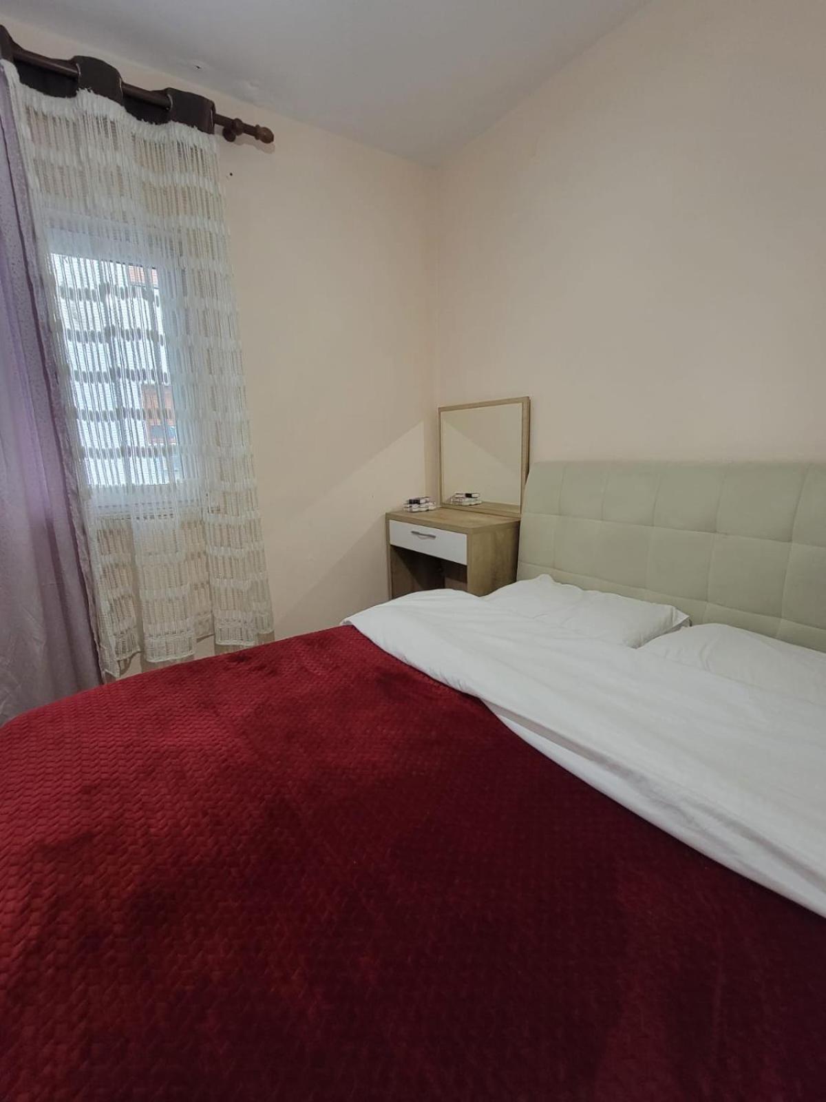 Ajla Komuna Apartament Appartement Tirana Buitenkant foto
