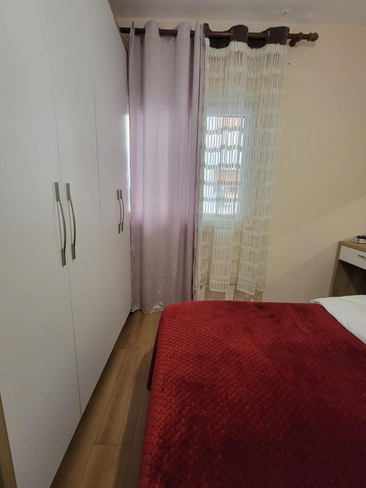 Ajla Komuna Apartament Appartement Tirana Buitenkant foto