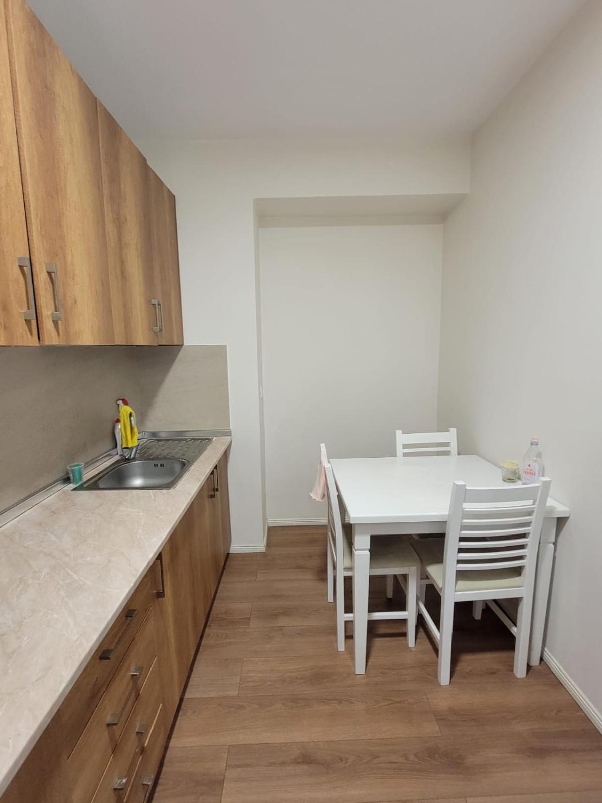 Ajla Komuna Apartament Appartement Tirana Buitenkant foto